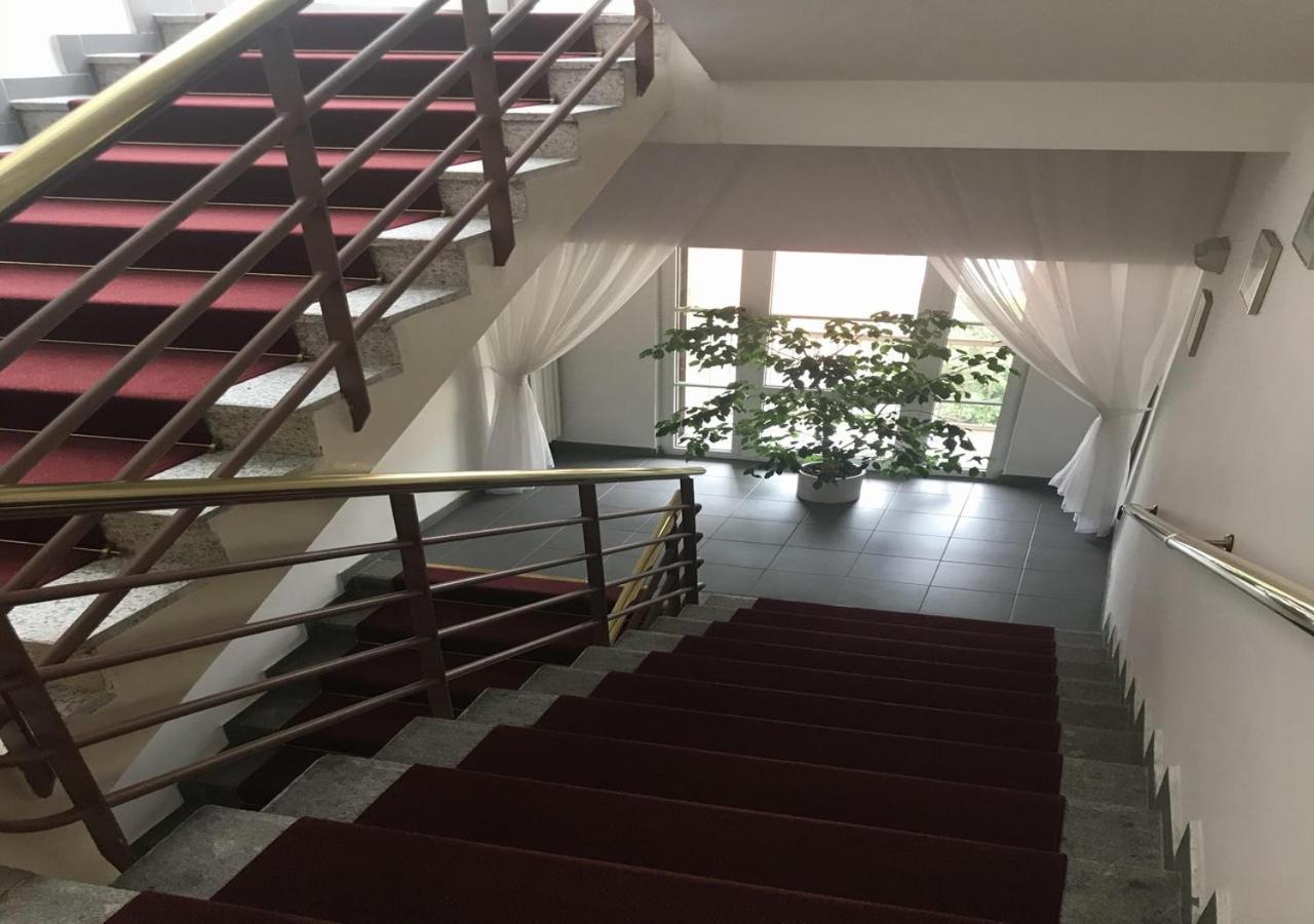 Hotel Otar Prag Exteriör bild